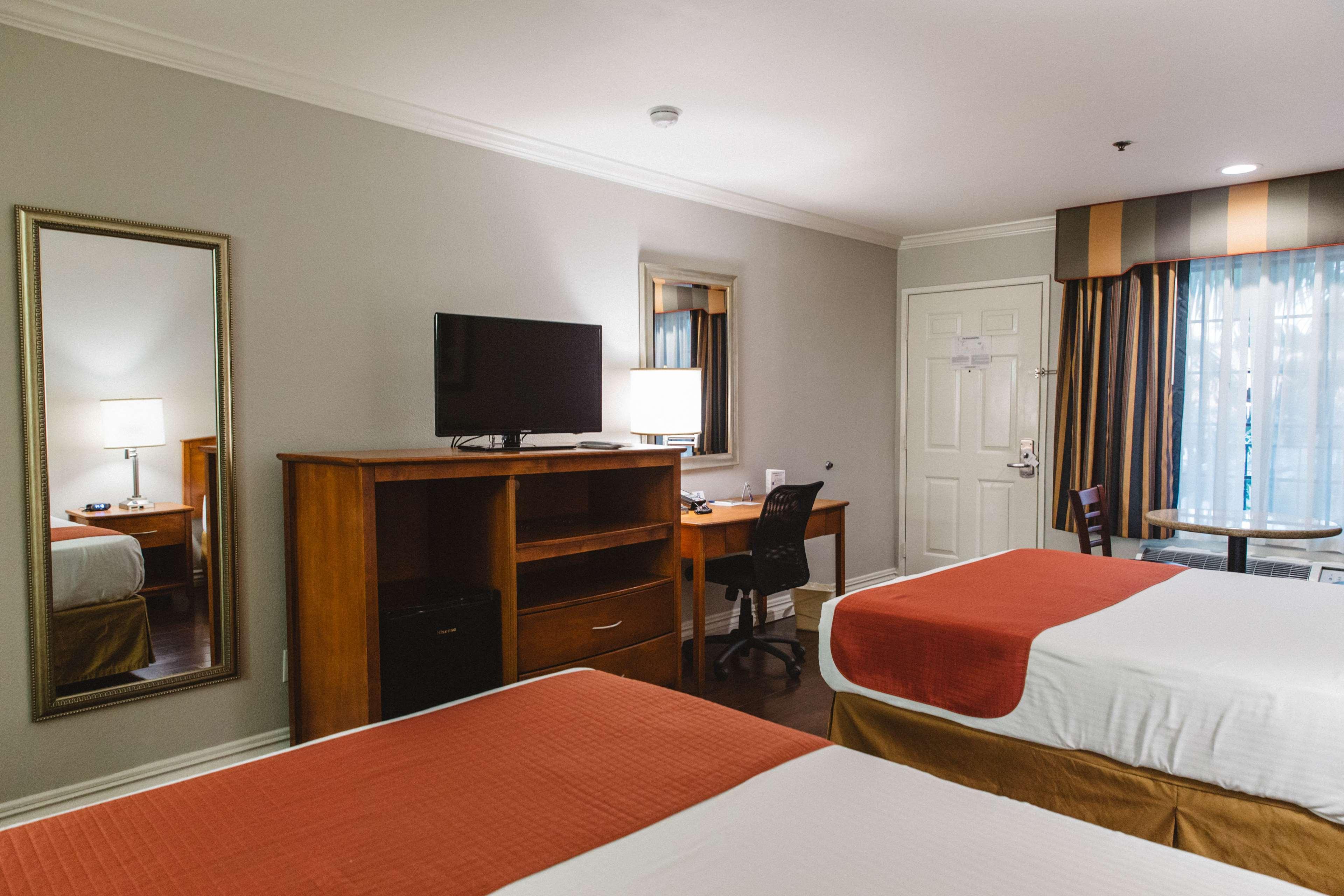 Best Western Palm Garden Inn Westminster Extérieur photo