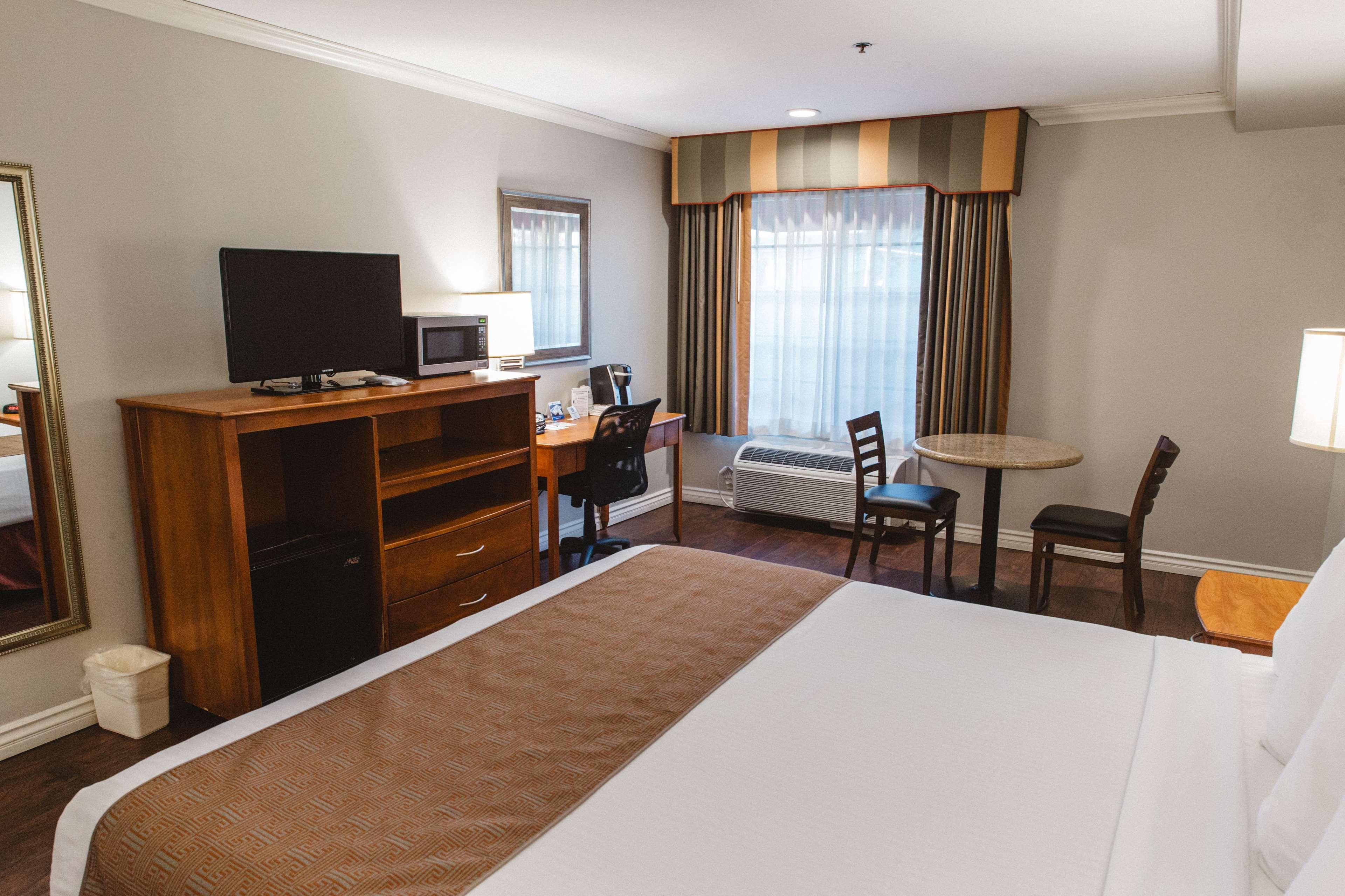 Best Western Palm Garden Inn Westminster Extérieur photo